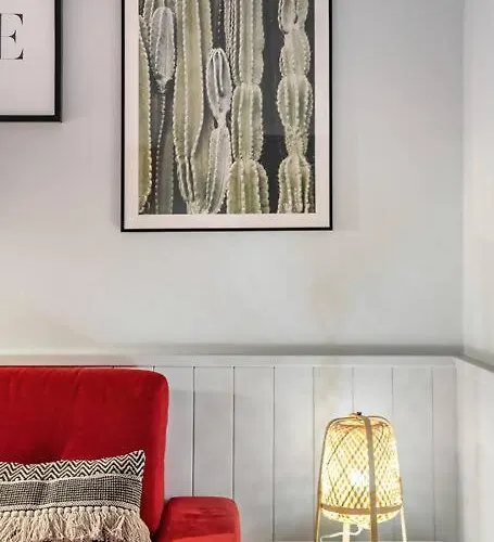 Апартаменты Park Guell Gaudi | 2 Bedroom Apartment