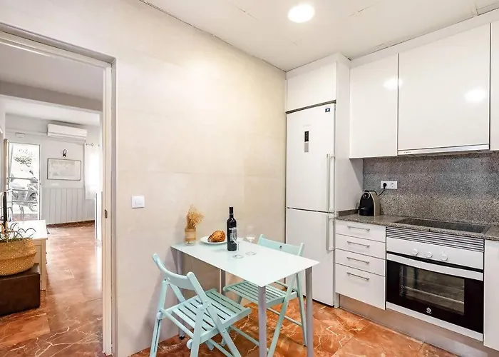 Park Guell Gaudi | 2 Bedroom Apartment Барселона